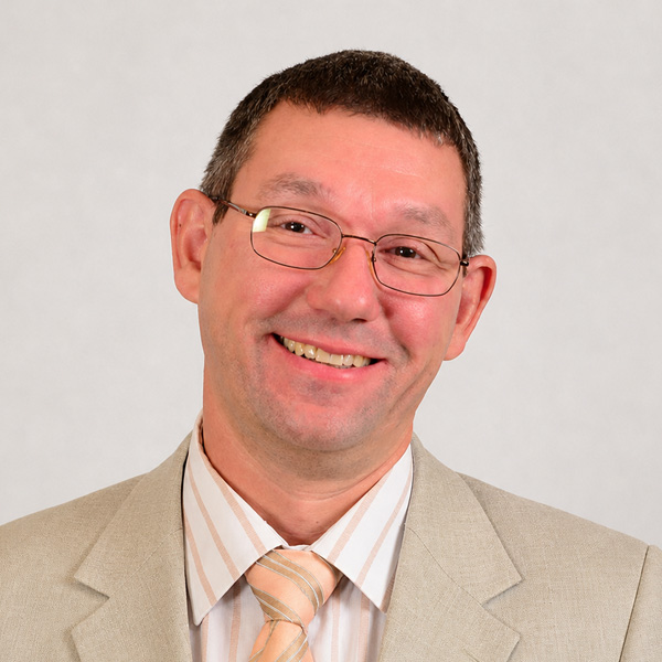 Dr. Kirill Shljapnikov